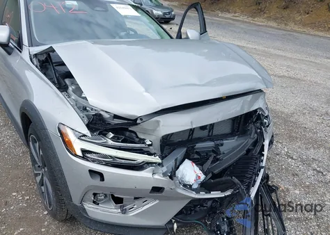 2025 Volvo V60 Cross Country B5 Plus from USA, damaged, VIN YV4L12WK4S2149577